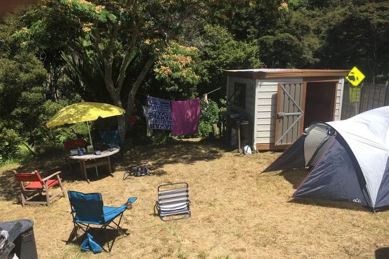 Photo of property in 1 Waikawau Beach Road, Waikawau, Coromandel, 3584