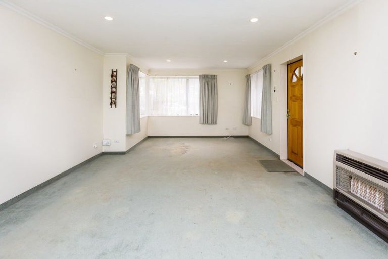 Photo of property in 6 Kowhai Avenue, Ebdentown, Upper Hutt, 5018