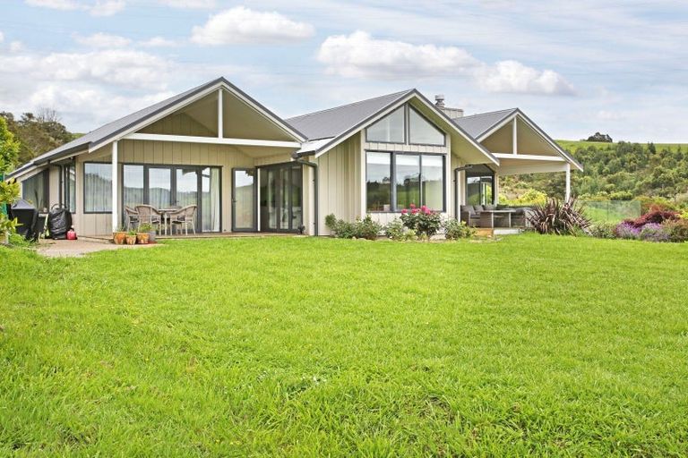 Photo of property in 2428 Hunua Road, Hunua, Papakura, 2583