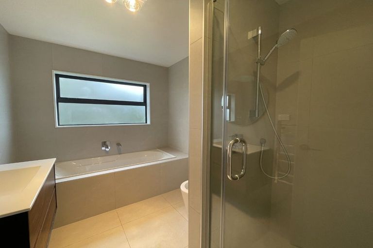 Photo of property in 103 Rangeview Road, Sunnyvale, Auckland, 0612