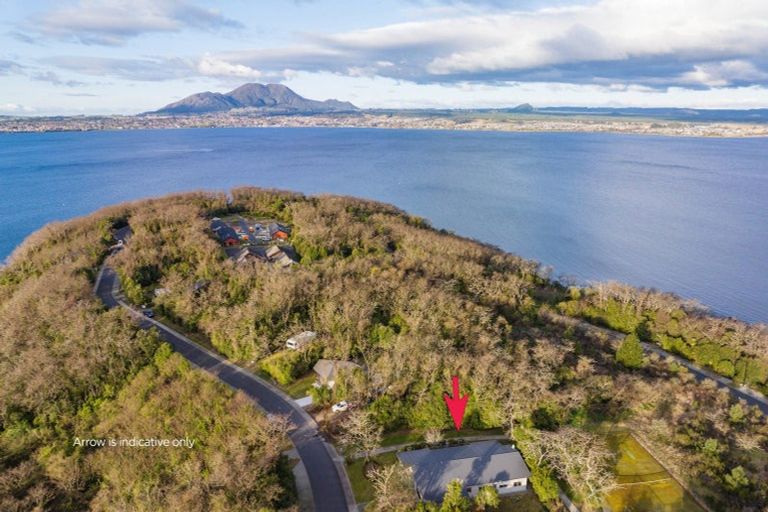 Photo of property in 10 Parawera Drive, Acacia Bay, Taupo, 3330