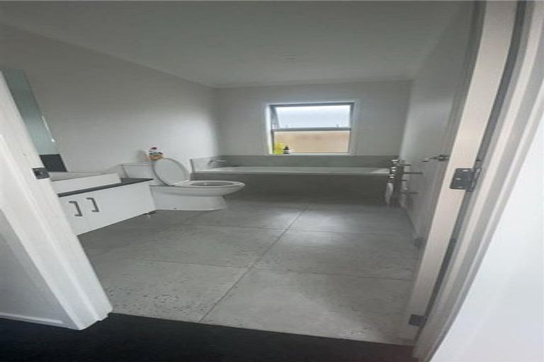 Photo of property in 37 Taikaranga Street, Pukekohe, 2120