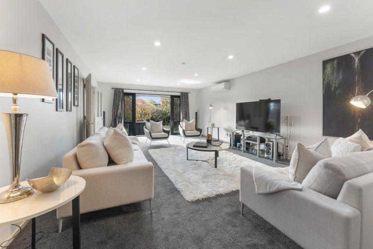 Photo of property in 5 Hideaway Gate, Parklands, Christchurch, 8083