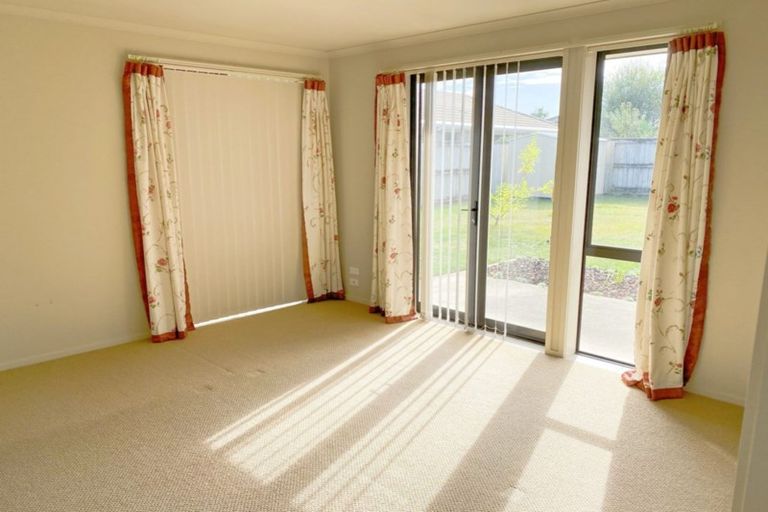 Photo of property in 18 Winchester Place, Rototuna North, Hamilton, 3210