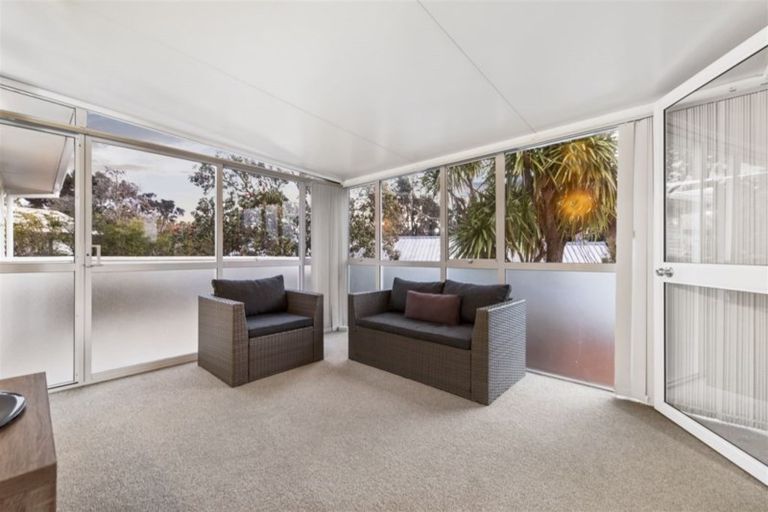 Photo of property in 2/300 Rangatira Road, Beach Haven, Auckland, 0626