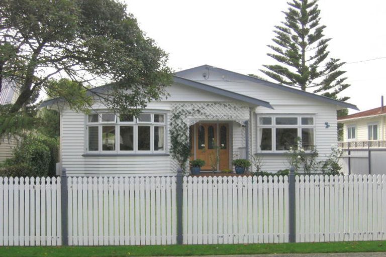 Photo of property in 14 Ropata Crescent, Boulcott, Lower Hutt, 5010