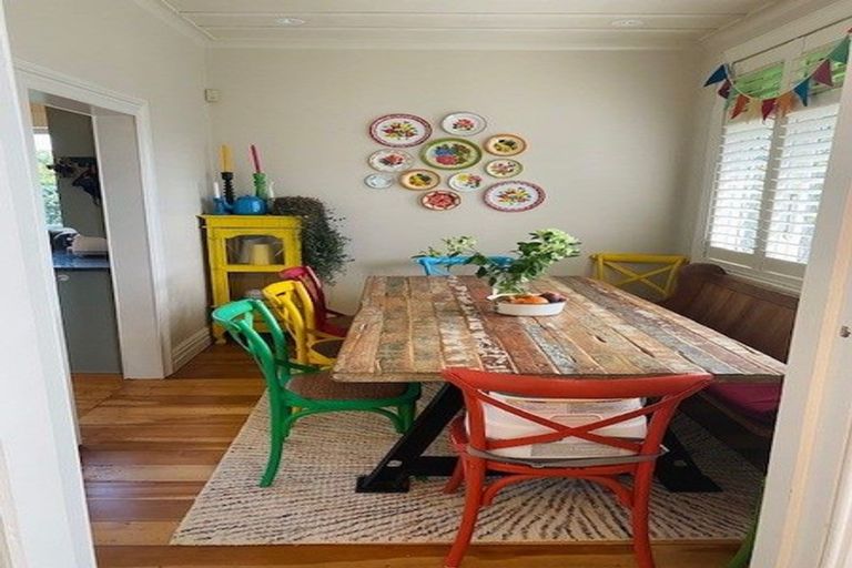 Photo of property in 8 Dodson Avenue, Milford, Auckland, 0620