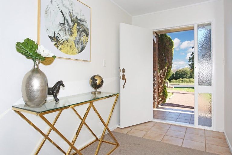 Photo of property in 52 Bob Charles Drive, Golflands, Auckland, 2013