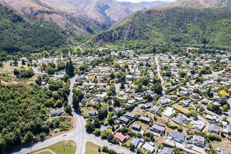 Photo of property in 3a Mcdonnell Road, Arrowtown, 9302