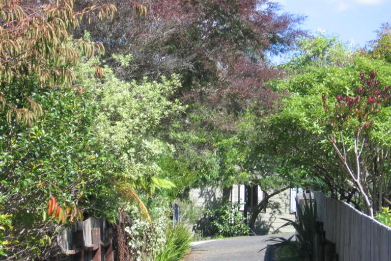 Photo of property in 7 Naviti Place, Browns Bay, Auckland, 0630