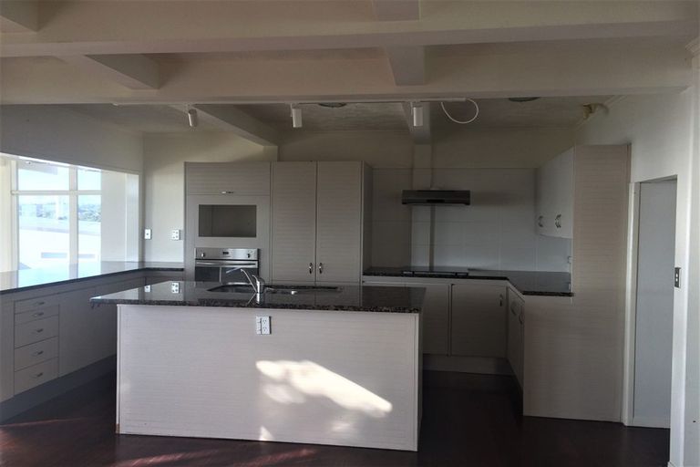 Photo of property in 23 Churchill Road, Murrays Bay, Auckland, 0630