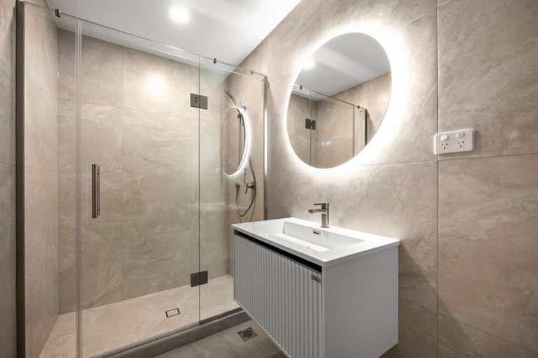 Photo of property in 21b Acacia Road, Torbay, Auckland, 0632