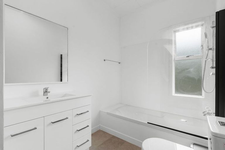 Photo of property in 273 Ilam Road, Burnside, Christchurch, 8053