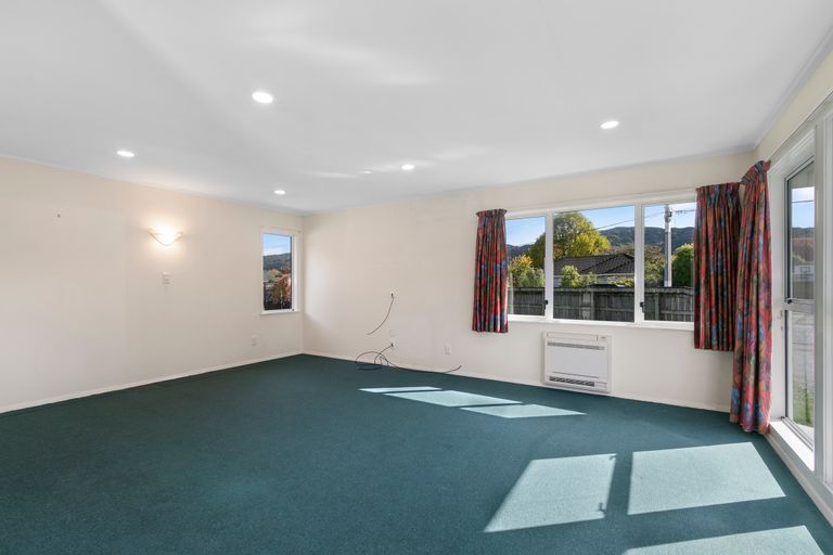 Photo of property in 11 Marion Street, Silverstream, Upper Hutt, 5019