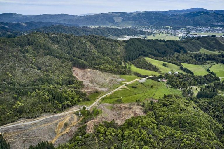 Photo of property in 12 Jane Mander Rise, Blue Mountains, 5371