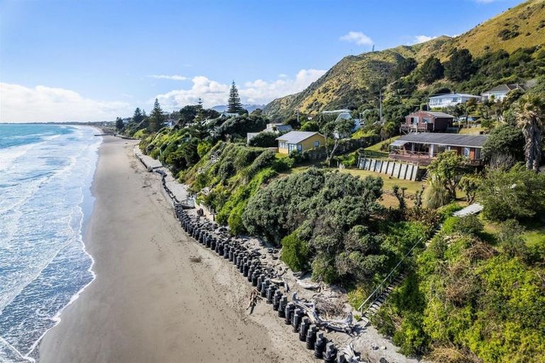 Photo of property in 82 Ames Street, Paekakariki, 5034
