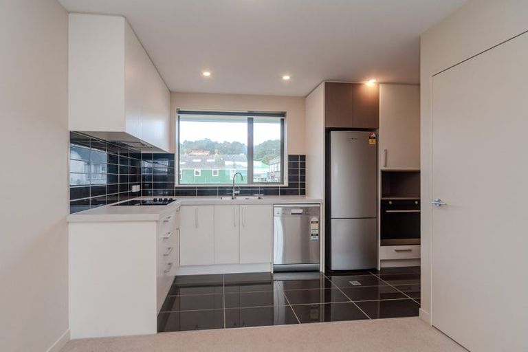 Photo of property in 15/31 Princess Terrace, Newtown, Wellington, 6021