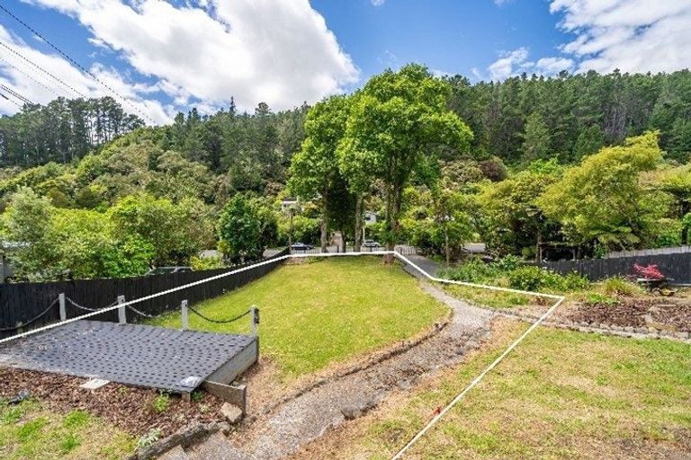 Photo of property in 114a Pinehaven Road, Pinehaven, Upper Hutt, 5019
