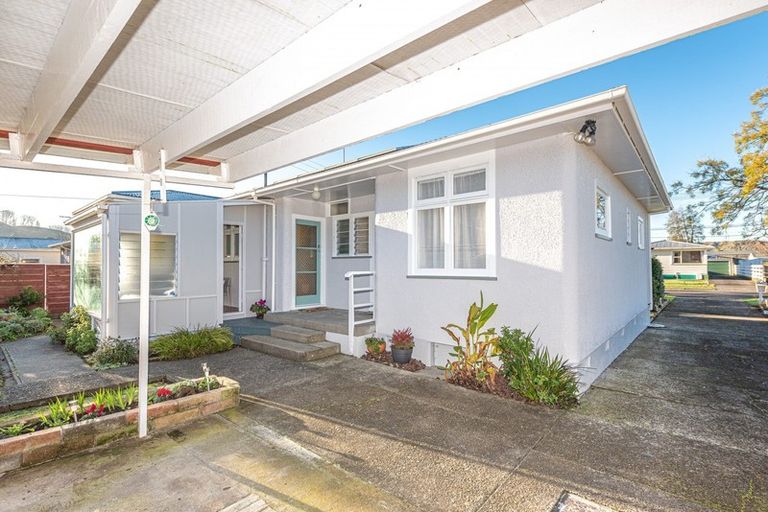 Photo of property in 104 Paterson Street, Aramoho, Whanganui, 4500