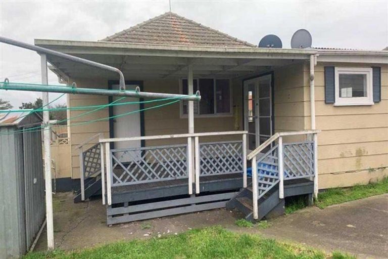 Photo of property in 5 Elm Street, Gonville, Whanganui, 4501