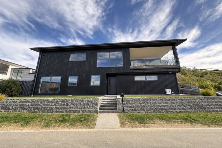 Photo of property in 89 Oak Road, Poraiti, Napier, 4112