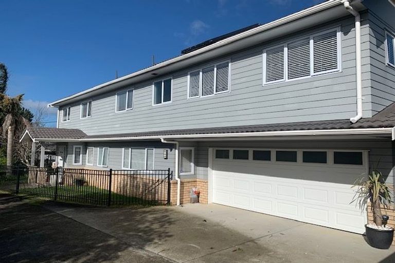 Photo of property in 19 Patons Road, Howick, Auckland, 2014