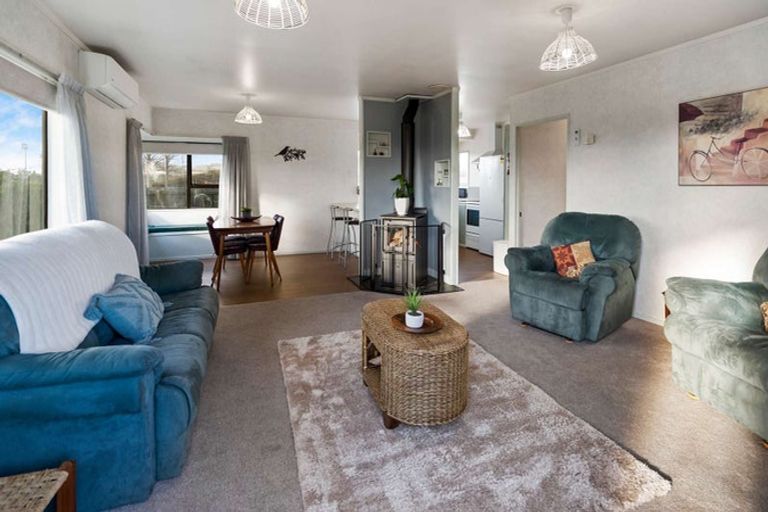 Photo of property in 44 Dickens Street, Owhata, Rotorua, 3010