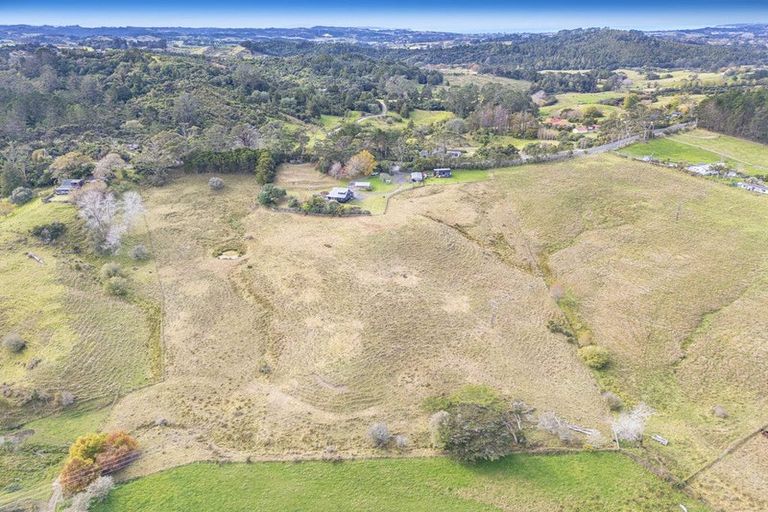 Photo of property in 139 Whitehills Road, Waitoki, Silverdale, 0994