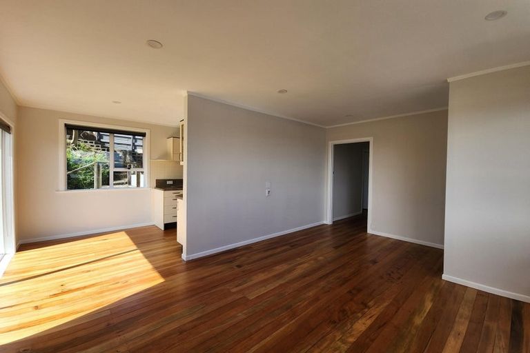 Photo of property in 31 Simons Street, Moturoa, New Plymouth, 4310