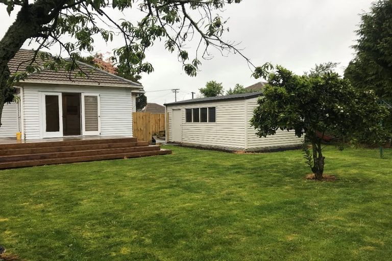 Photo of property in 12 Pinfold Avenue, Hamilton East, Hamilton, 3216