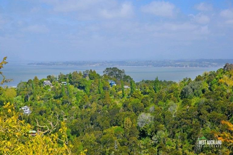 Photo of property in 65 Tane Road, Laingholm, Auckland, 0604