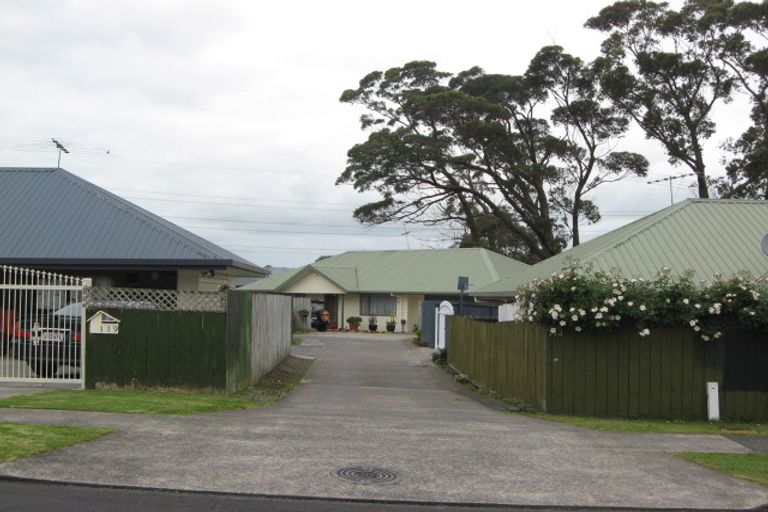 Photo of property in 115 Kindergarten Drive, Conifer Grove, Takanini, 2112