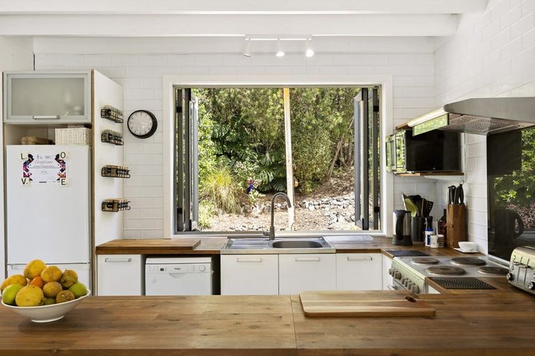 Photo of property in 3/1 Mulberry Place, Glenfield, Auckland, 0629