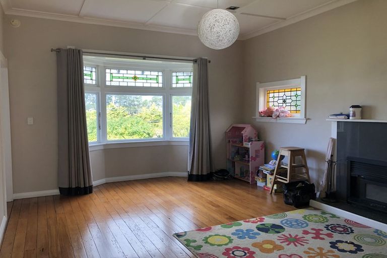 Property details for 6 New Brighton Road, Mount Wellington, Auckland, 1062