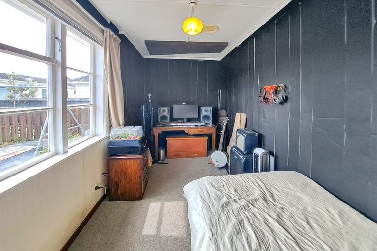 Photo of property in 69 Sladden Street, Naenae, Lower Hutt, 5011