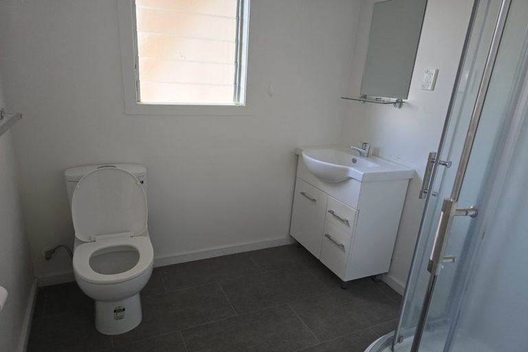 Photo of property in 62 College Road, Northcote, Auckland, 0627