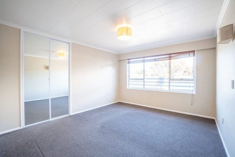 Photo of property in 16 Te Punga Place, Awapuni, Palmerston North, 4412