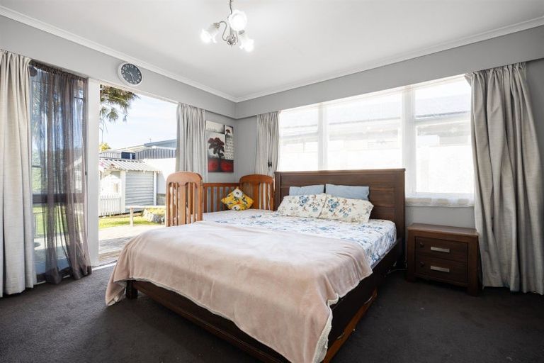 Photo of property in 15 Livingstone Avenue, Nawton, Hamilton, 3200