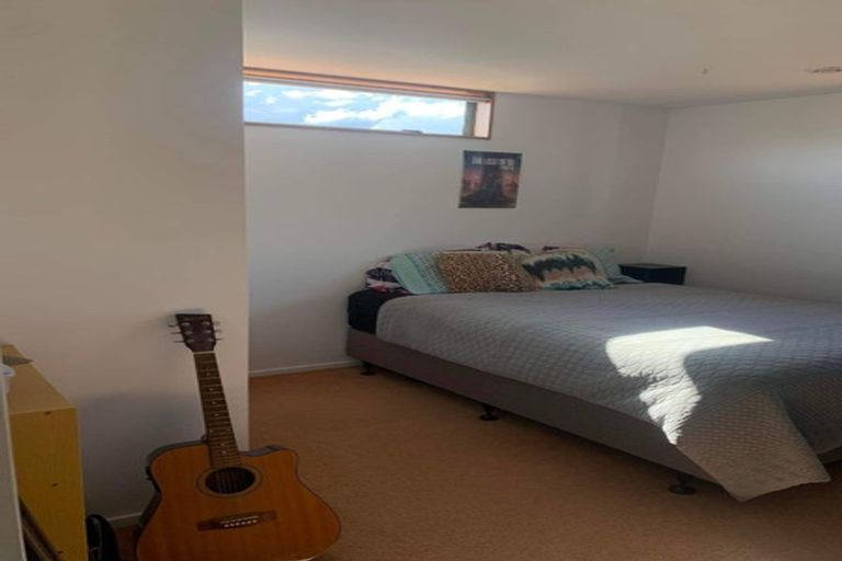 Photo of property in 5 Brian Avenue, Forrest Hill, Auckland, 0620