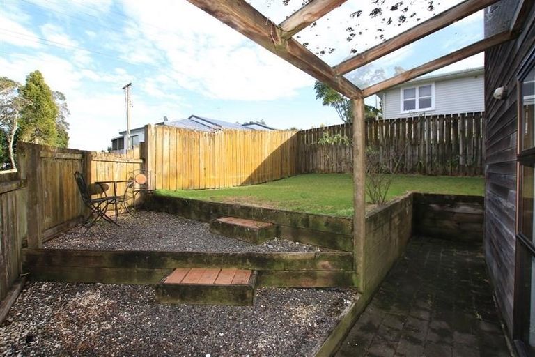 Photo of property in 2/58 Park Road, Glenfield, Auckland, 0629