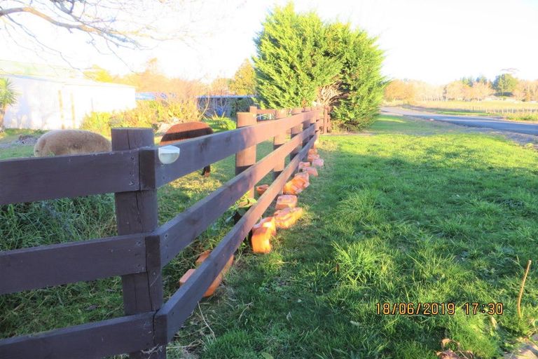 Photo of property in 141 Jesmond Road, Karaka, Drury, 2578