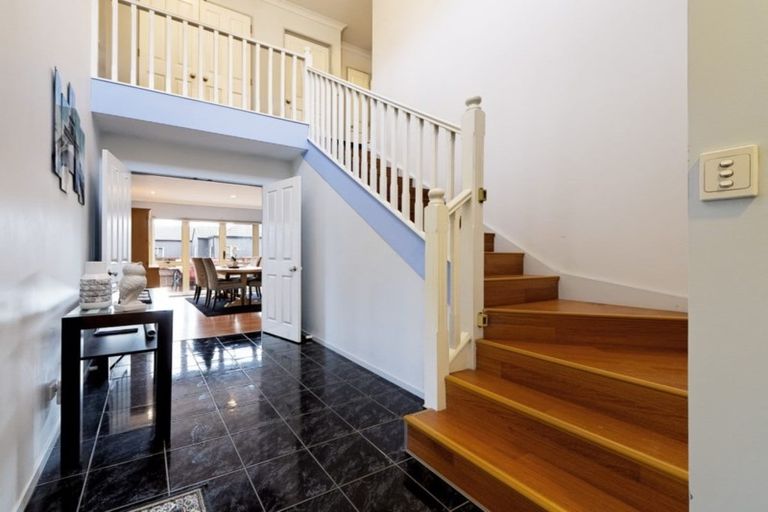 Photo of property in 83a Mt Lebanon Crescent, The Gardens, Auckland, 2105