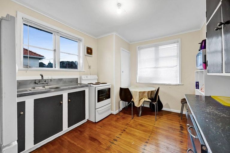 Photo of property in 179 Egmont Street, Patea, 4520