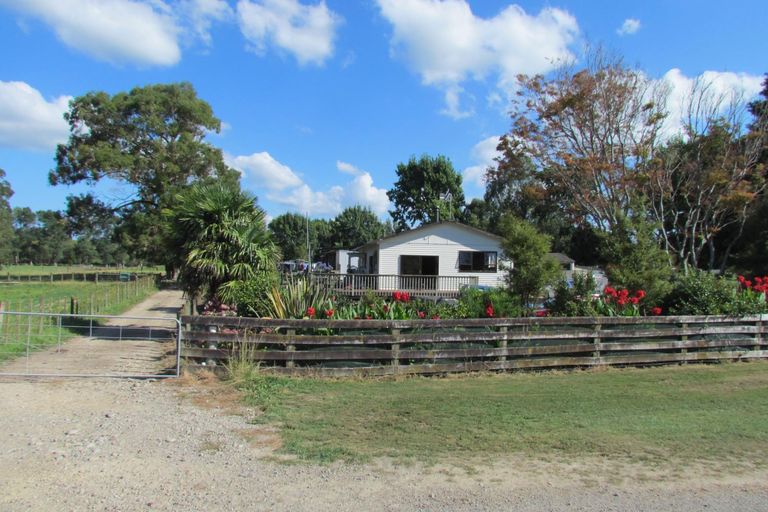 Photo of property in 182 Pukemiku Road, Mangamutu, Pahiatua, 4983