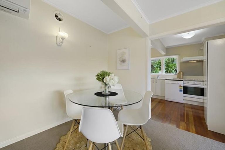 Photo of property in 15 Fitzroy Street, Wadestown, Wellington, 6012