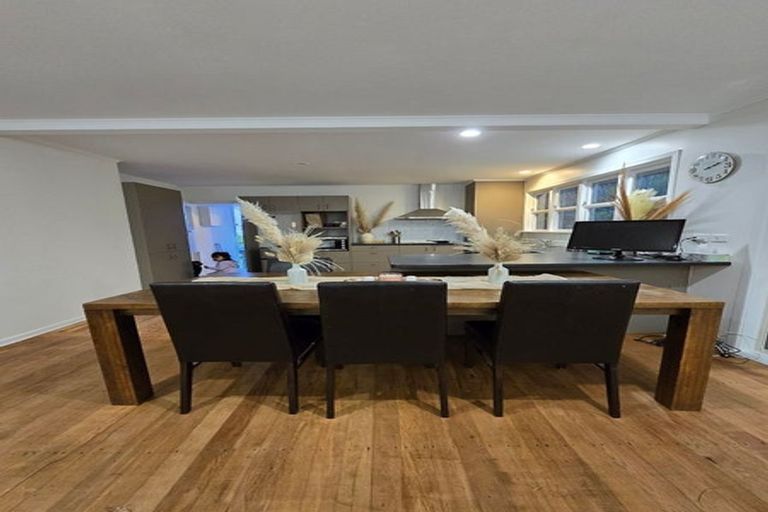 Photo of property in 17 Collingwood Road, Waiuku, 2123