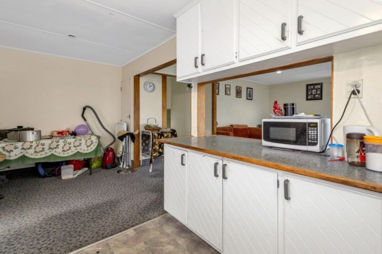 Photo of property in 8 Yemen Place, Ascot Park, Porirua, 5024