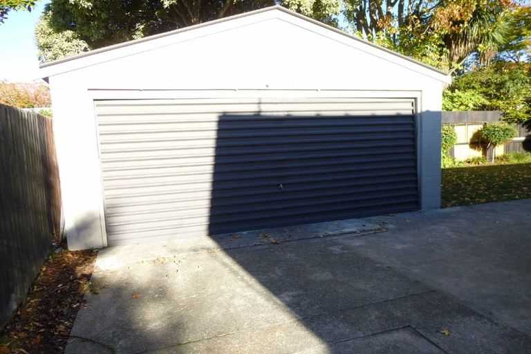 Photo of property in 46 Grahams Road, Ilam, Christchurch, 8041