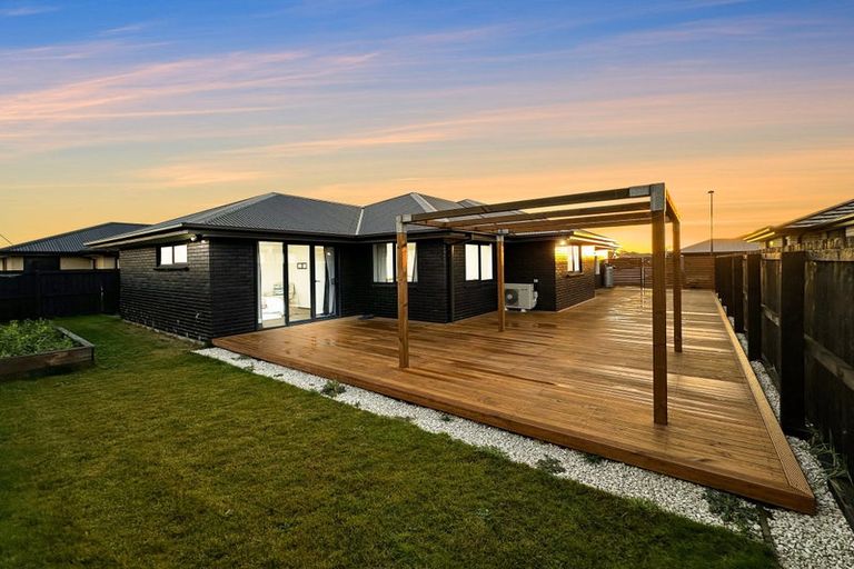 Photo of property in 10 Ensete Road, Wigram, Christchurch, 8025