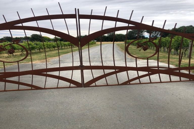 Photo of property in 638 Harewood Road, Harewood, Christchurch, 8051